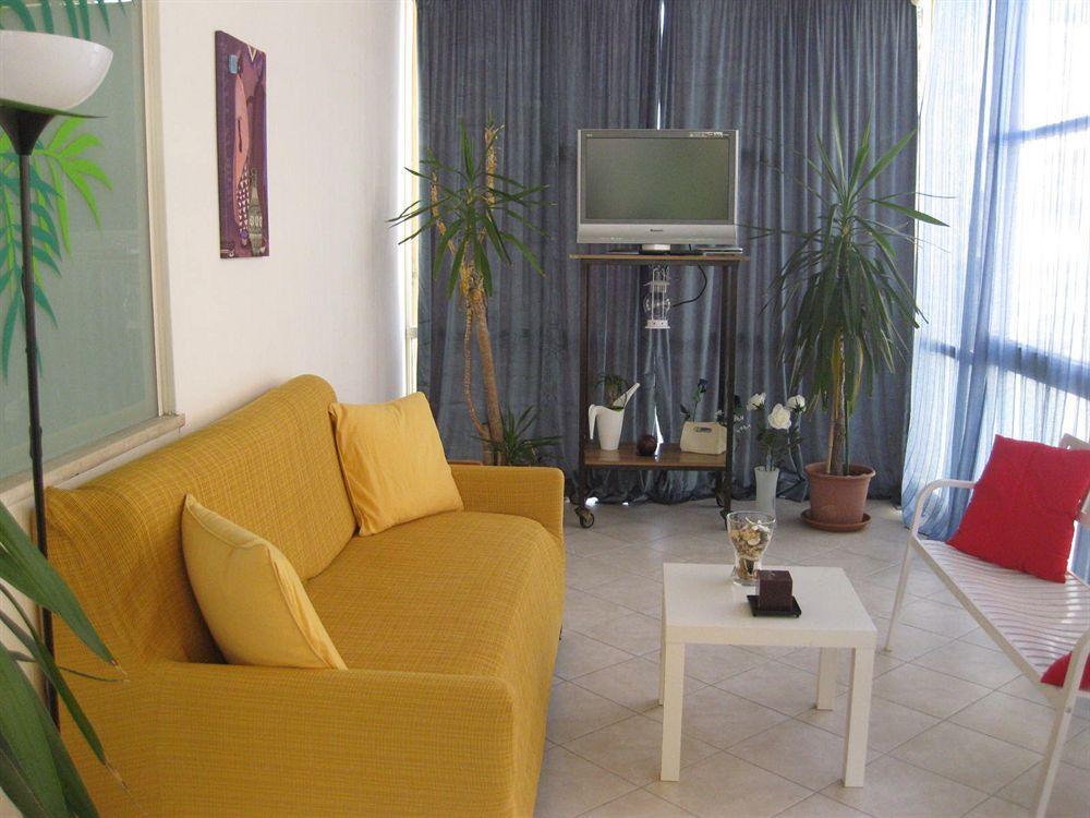 Hotel Villa Arlotti Rimini Bagian luar foto